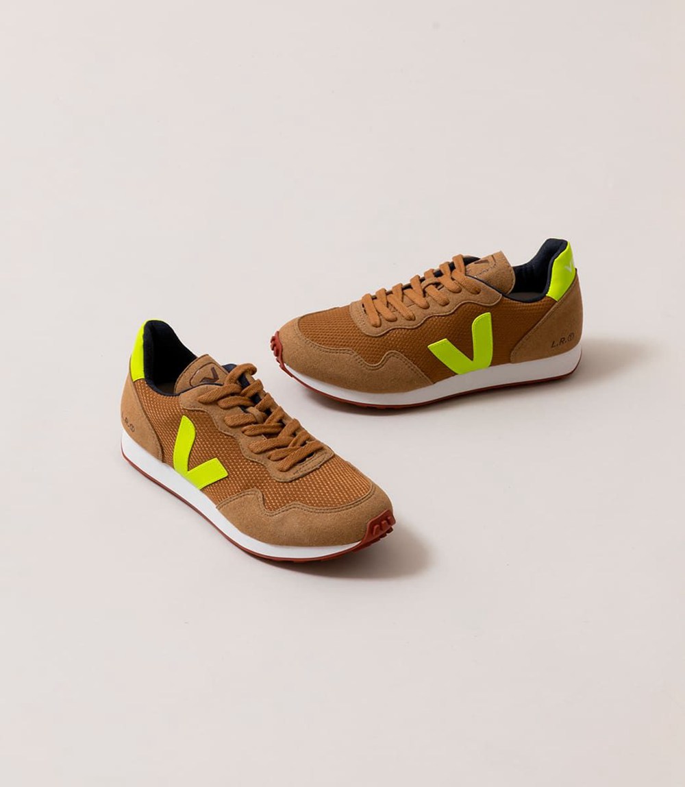 Veja Sneakers Herr - Sdu B-Mesh Tent - Bruna - 190723-WGR